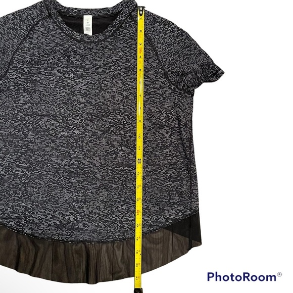 lululemon quick pace short sleeve soundwave white black Preowned great condition - Picture 7 of 10
